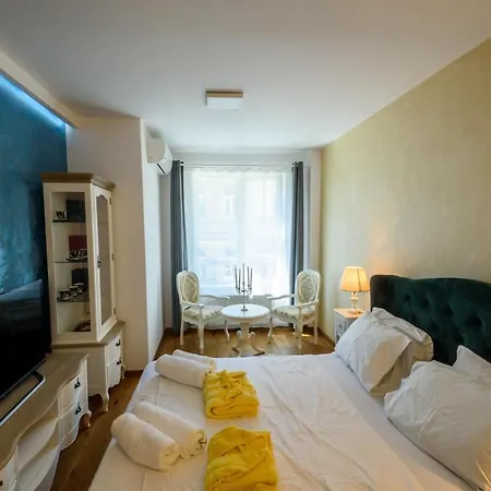 Ultracentral Luxury Apartment *