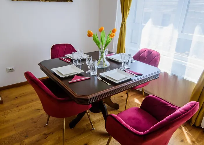 Ultracentral Luxury Apartment