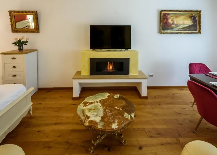 Ultracentral Luxury *